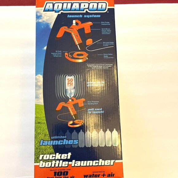 The Original Aquapod Rocket Bottle Launcher Kit Launches Soda Bottles 100' NEW - Picture 2 of 6